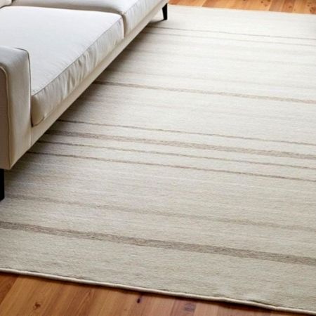 Traditional Handknotted Wool Rug